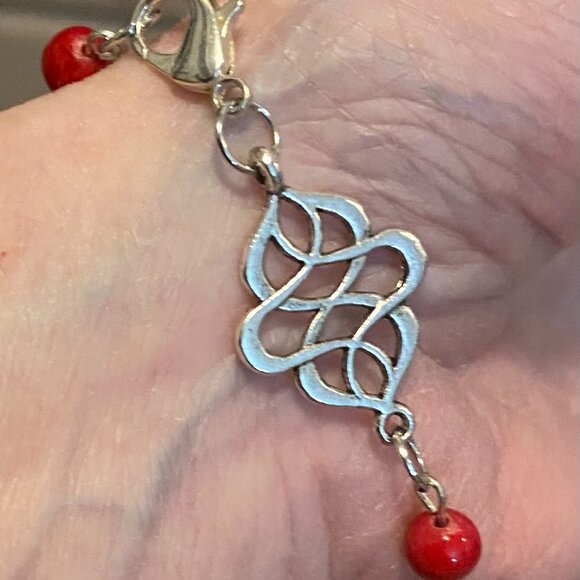 NEW.Jade Bracelet - Picture 2 of 5